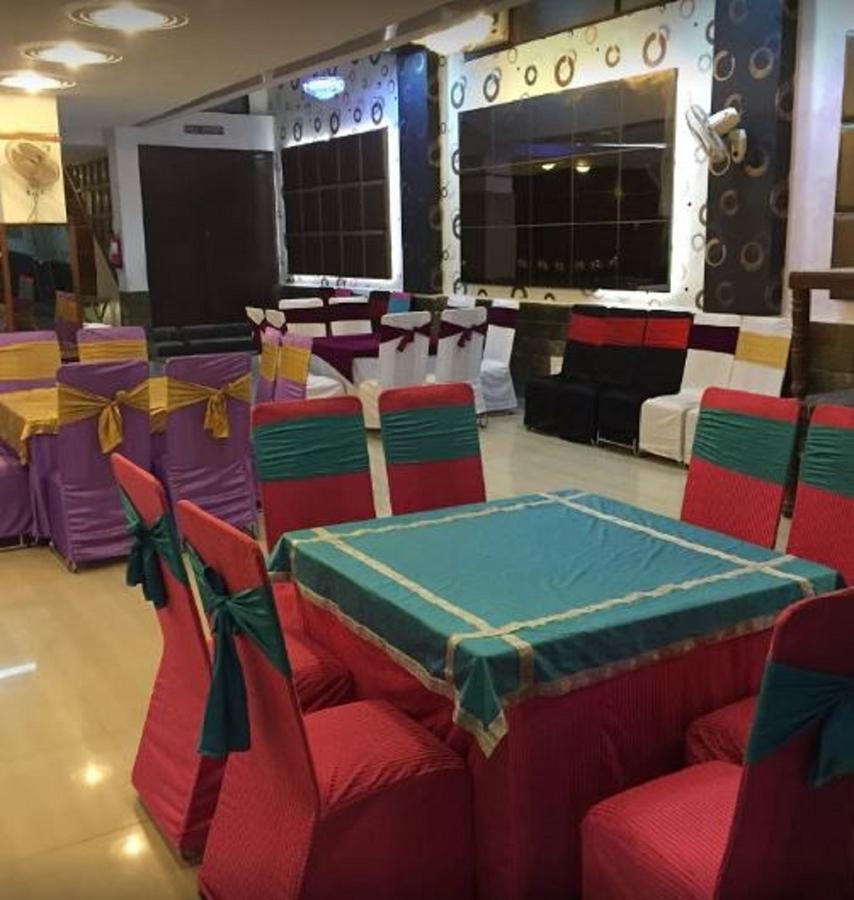 Hotel Invitation Inn ファリーダーバード エクステリア 写真